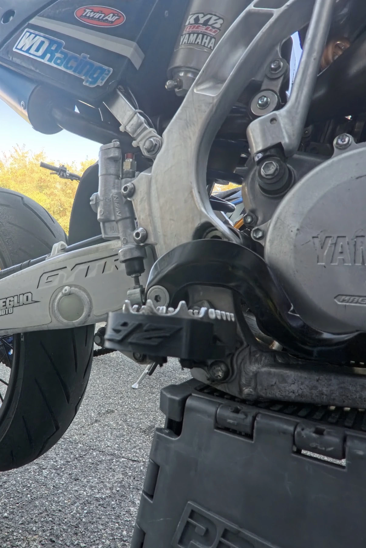 Slider pedane — componente moto stampato in 3D zero.forge